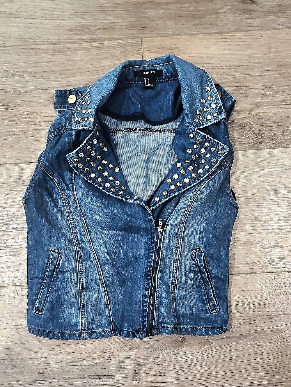 Forever 21 Studded Denim Vest in Blue Size XS Like New